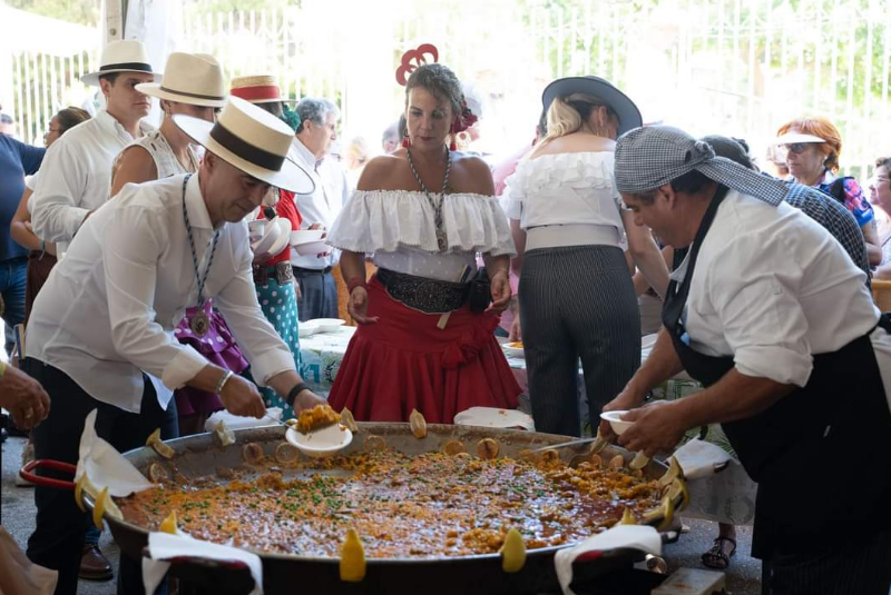 Rotundo éxito de la Romería, la antesala de la Feria de San Juan, con un lleno espectacular en el corazón de Arroyo de la Miel y el Recinto Ferial del Parque de La Paloma