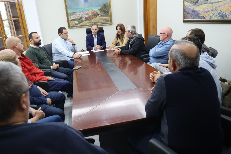  El alcalde mantiene una reunión con los trabajadores de Tívoli y reafirma su compromiso en la reapertura del parque de atracciones