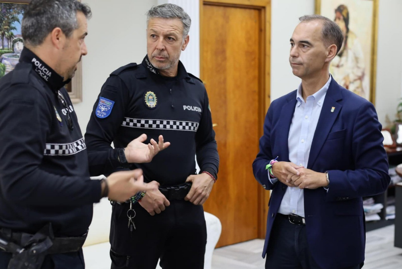 La unidad de drones de la Policía Local logra los permisos para operar en el espacio aéreo controlado en el entorno del aeropuerto 